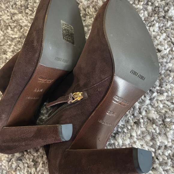 New miu miu suede ankle boots in chocolate brown size 39.5 made in Italy - Picture 4 of 13